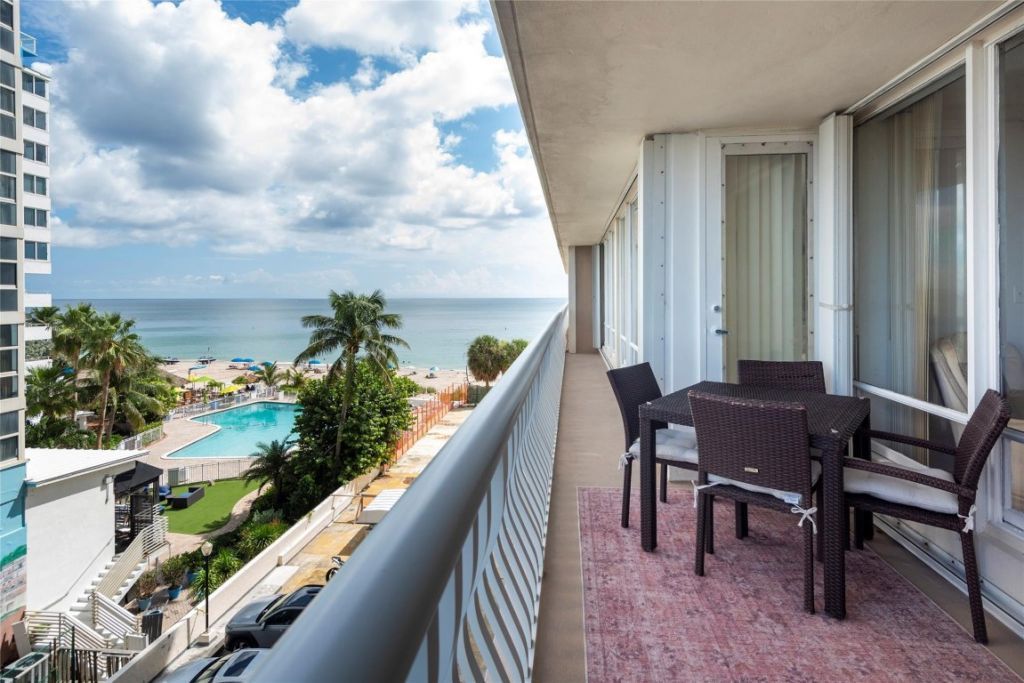 4020 Galt Ocean Drive, Unit 309, Fort Lauderdale, FL 33308 Photo