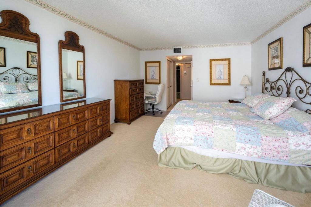 4020 Galt Ocean Drive, Unit 309, Fort Lauderdale, FL 33308 Photo