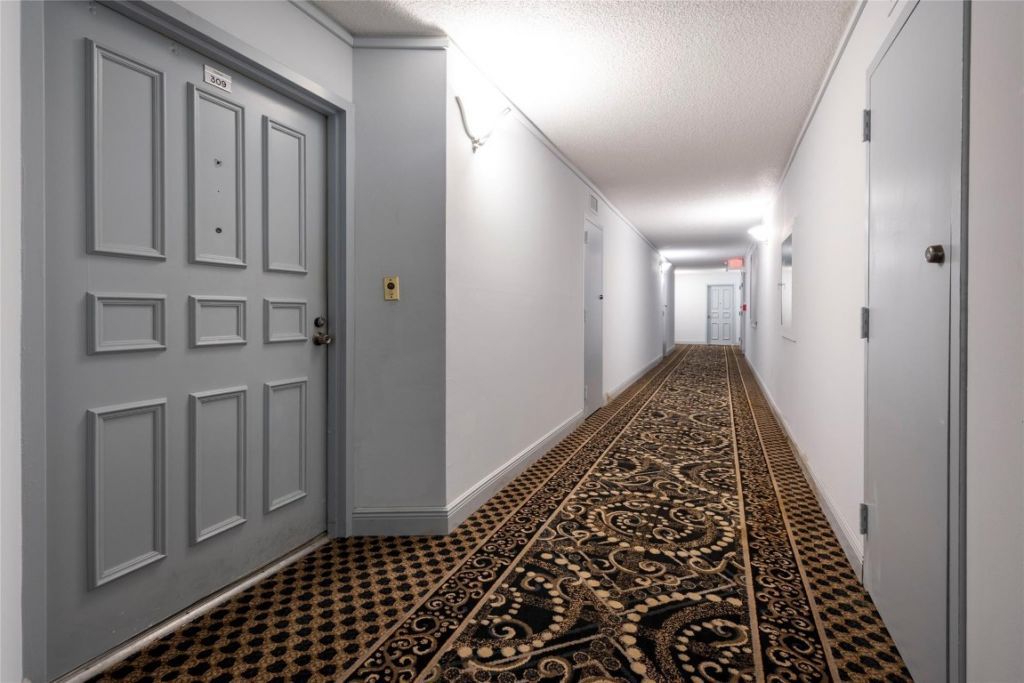 4020 Galt Ocean Drive, Unit 309, Fort Lauderdale, FL 33308 Photo