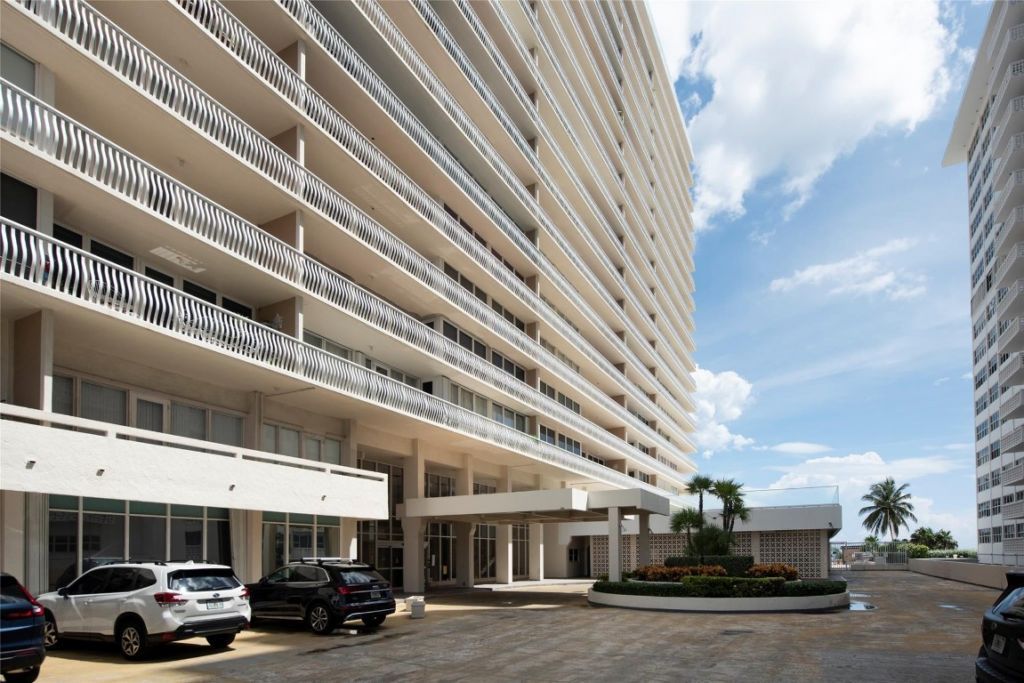 4020 Galt Ocean Drive, Unit 309, Fort Lauderdale, FL 33308 Photo
