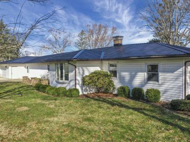 122 Wilshire Drive, Hebron, OH 43025