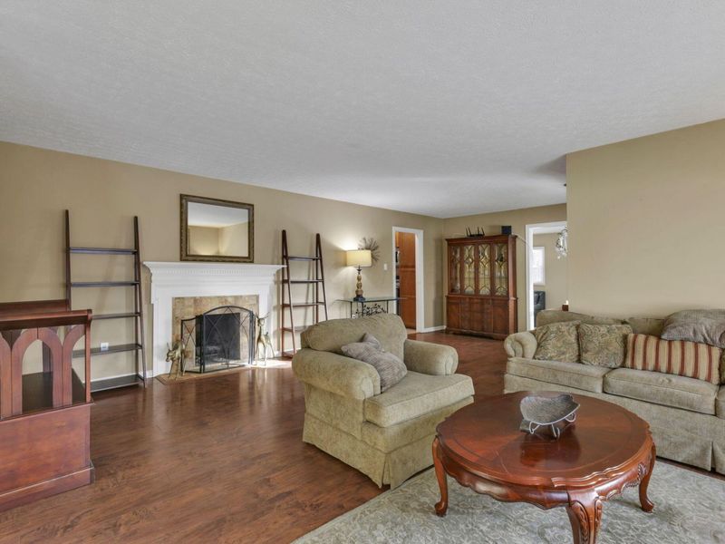 122 Wilshire Drive, Hebron, OH 43025 Photo 5