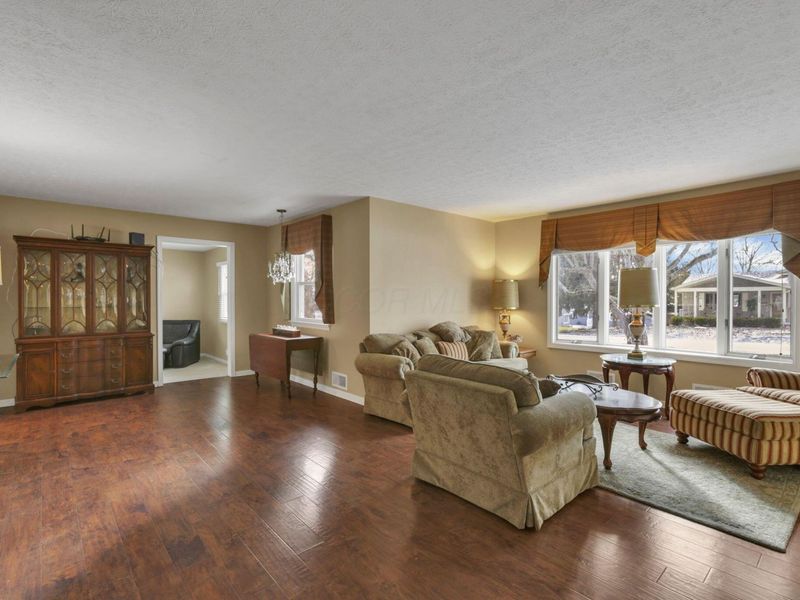 122 Wilshire Drive, Hebron, OH 43025 Photo 8