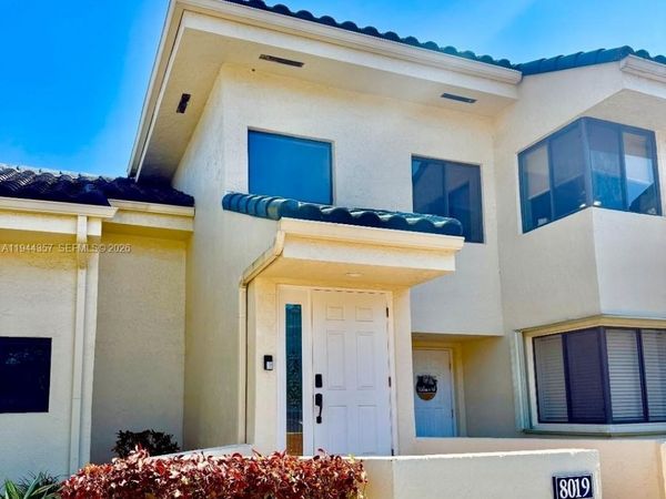 8019 NW 15th Mnr, Unit 8019, Plantation, FL 33322
