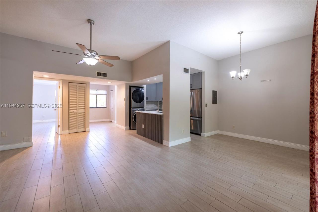 8019 NW 15th Mnr, Unit 8019, Plantation, FL 33322 Photo