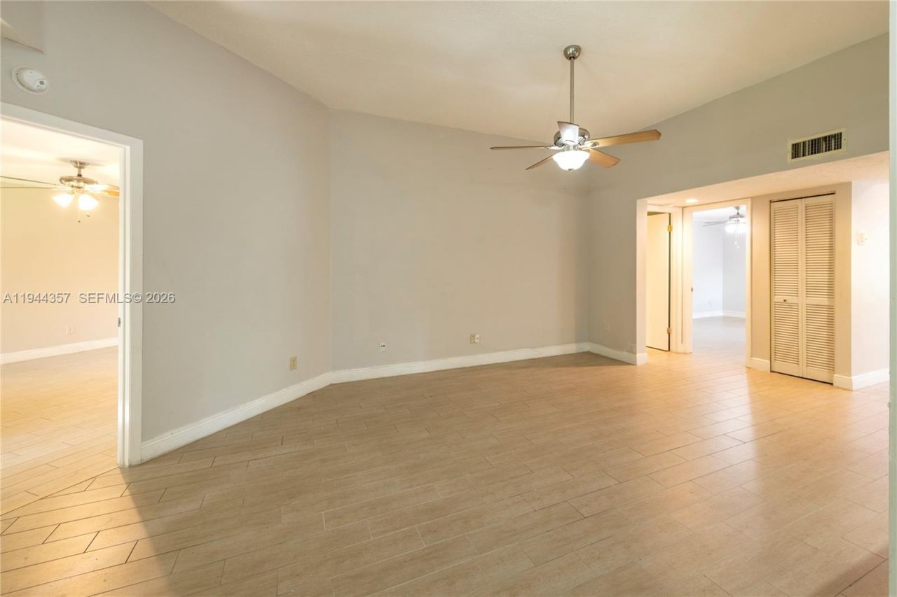 8019 NW 15th Mnr, Unit 8019, Plantation, FL 33322 Photo