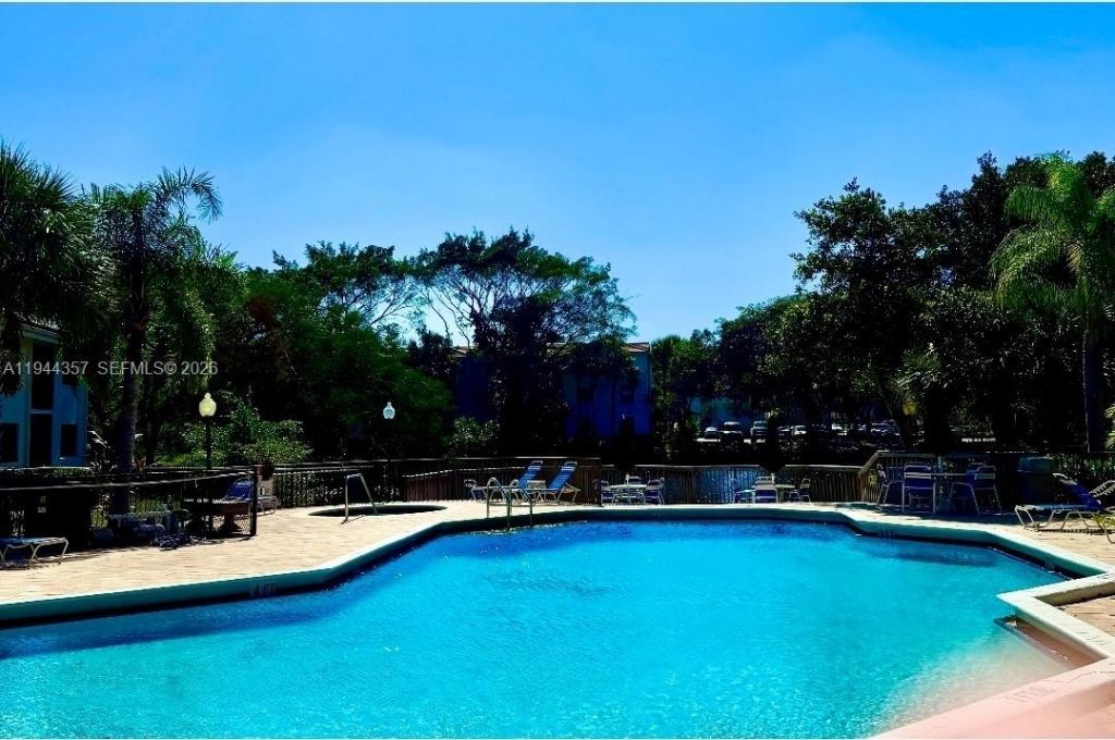 8019 NW 15th Mnr, Unit 8019, Plantation, FL 33322 Photo