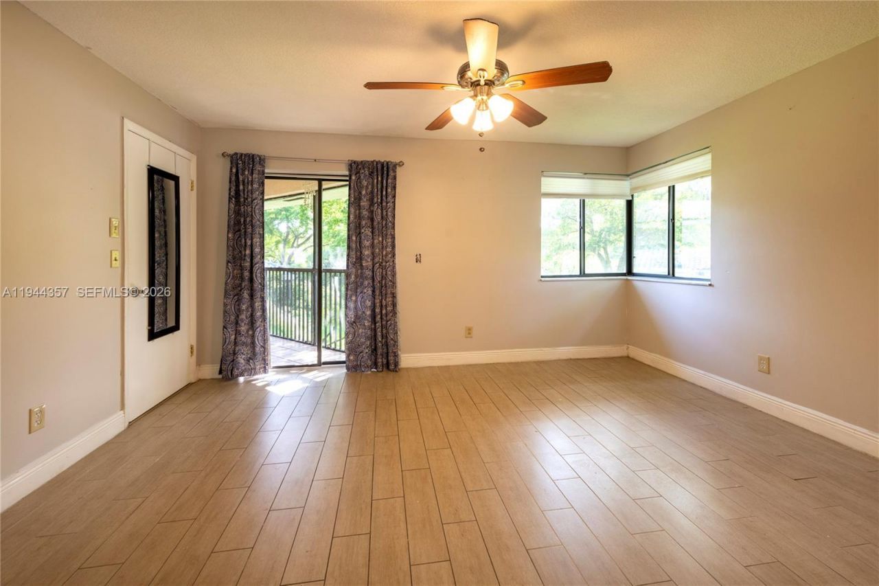 8019 NW 15th Mnr, Unit 8019, Plantation, FL 33322 Photo