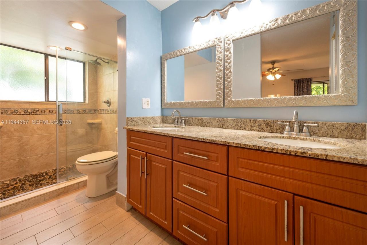 8019 NW 15th Mnr, Unit 8019, Plantation, FL 33322 Photo