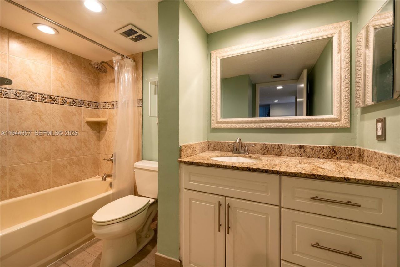 8019 NW 15th Mnr, Unit 8019, Plantation, FL 33322 Photo