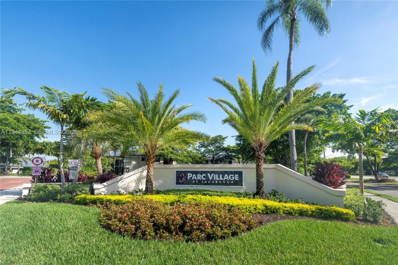 8019 NW 15th Mnr, Unit 8019, Plantation, FL 33322 Photo