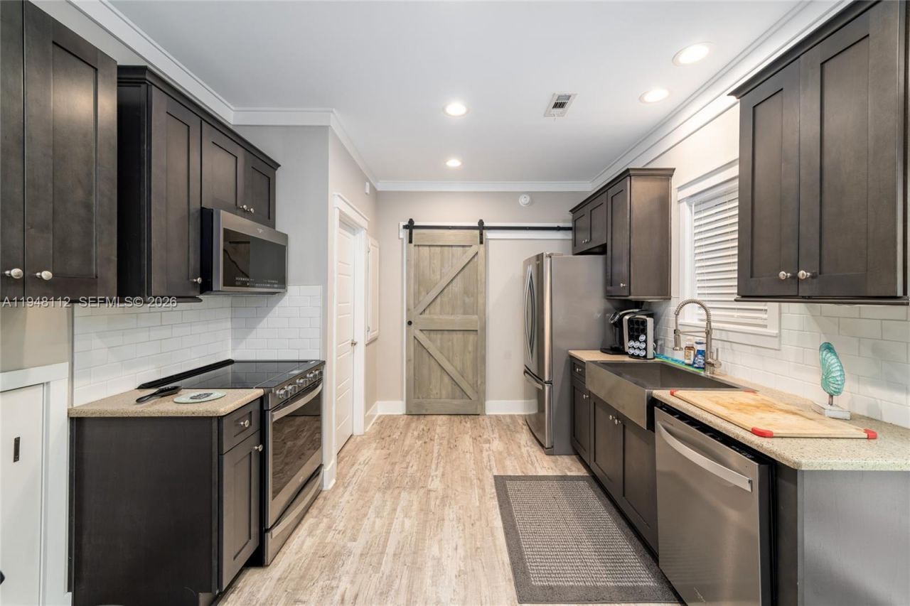 101 11th Street Ocean, Unit 17, Marathon, FL 33050 Photo