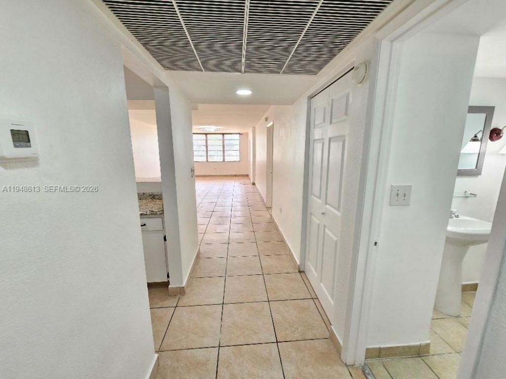 441 NE 195th St, Unit 105, Miami, FL 33179 Photo