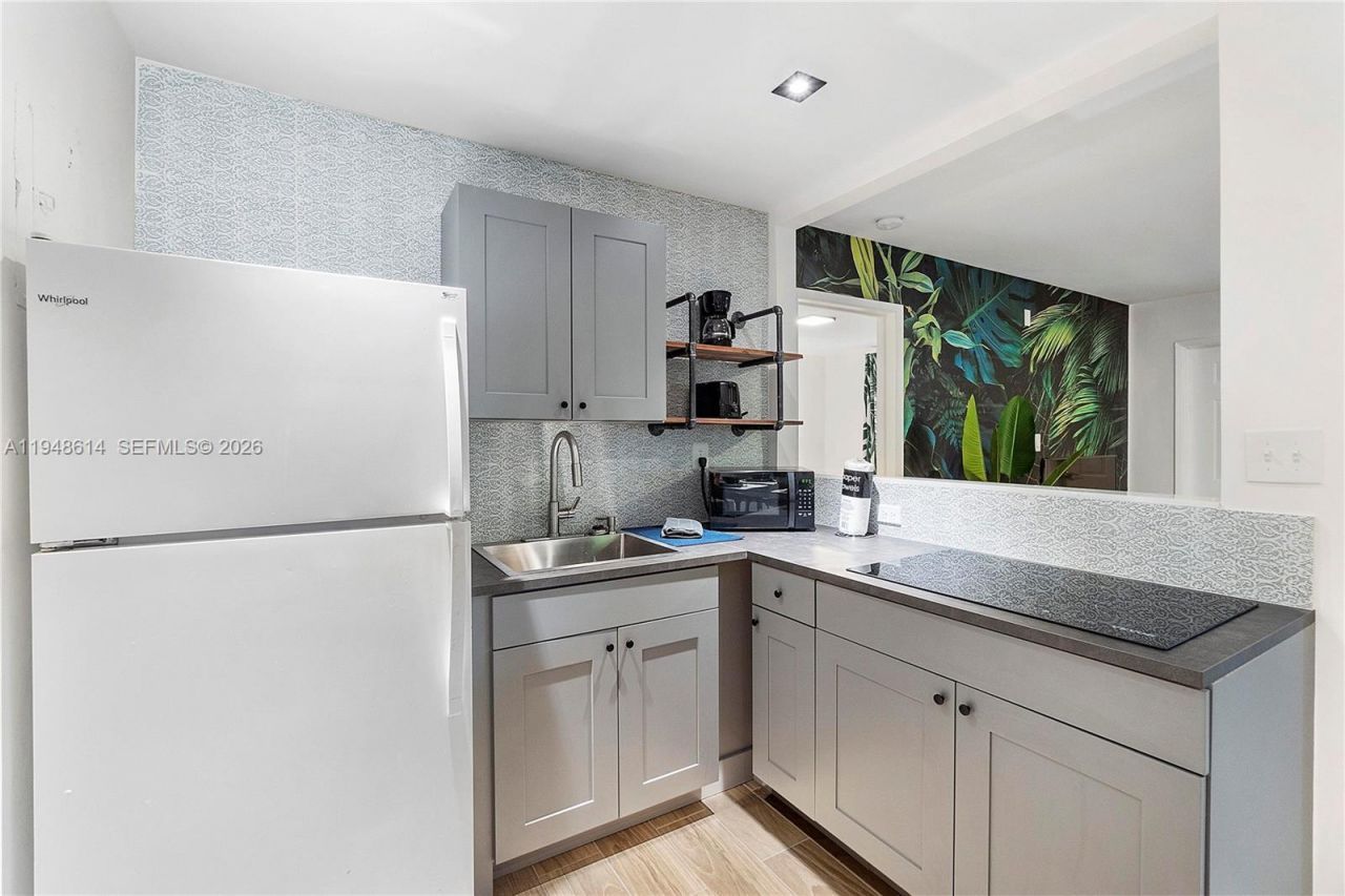 1730 NE 7th St , Unit 1-5, Fort Lauderdale, FL 33304 Photo