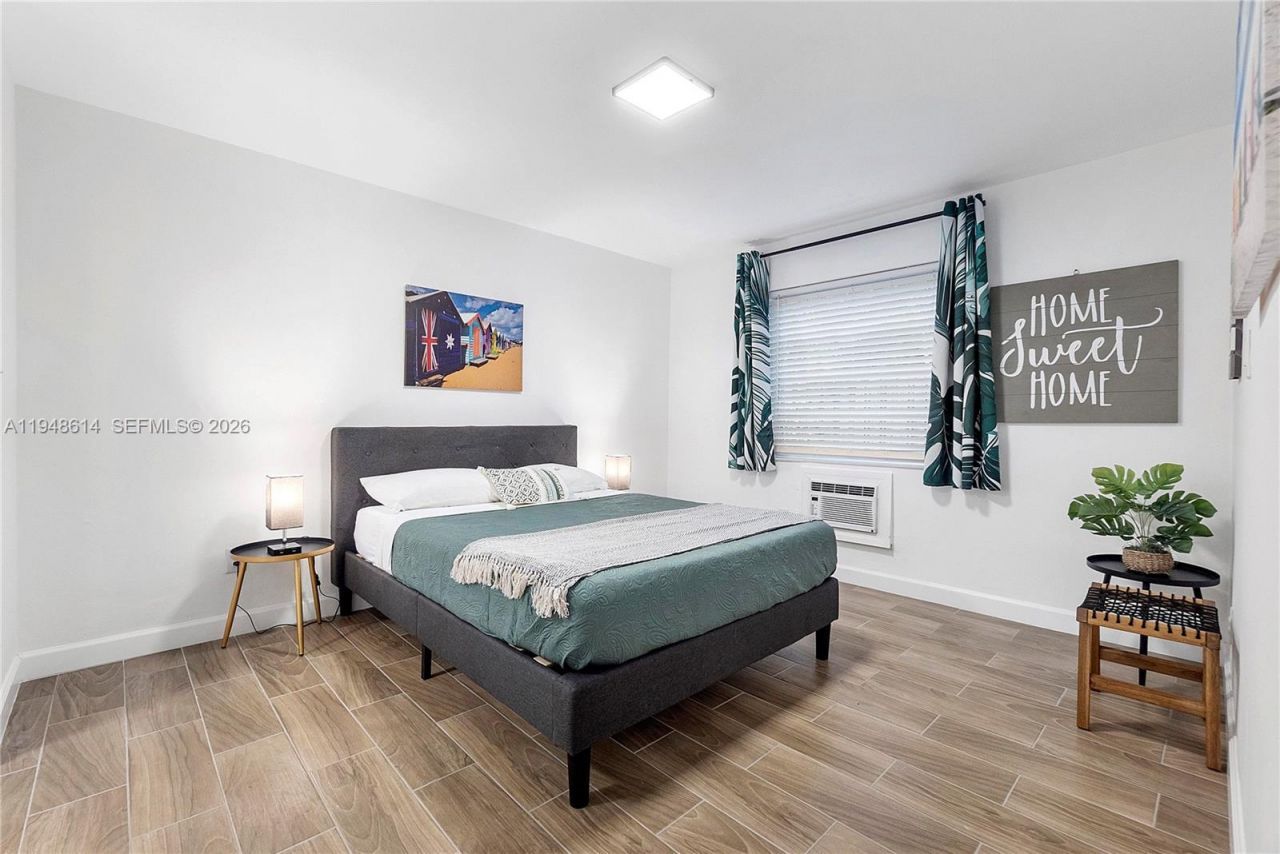 1730 NE 7th St , Unit 1-5, Fort Lauderdale, FL 33304 Photo