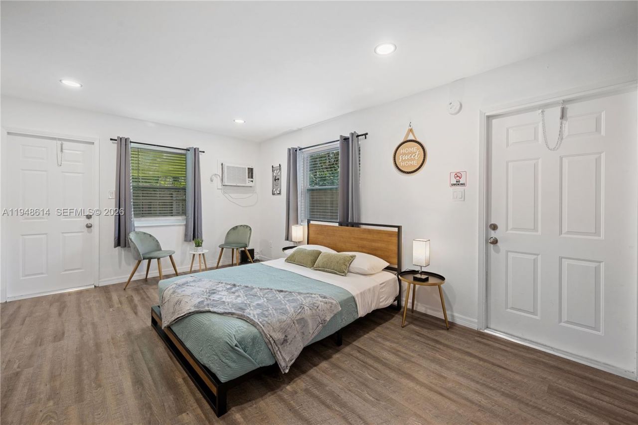 1730 NE 7th St , Unit 1-5, Fort Lauderdale, FL 33304 Photo