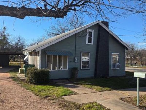 1200 Llano Street, Coleman, TX 76834