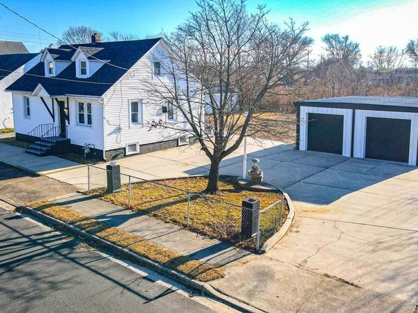 68 E HARMONY STREET, PENNS GROVE, NJ 08069