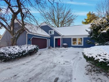 911 Shearwood Drive, Perrysburg, OH 43551