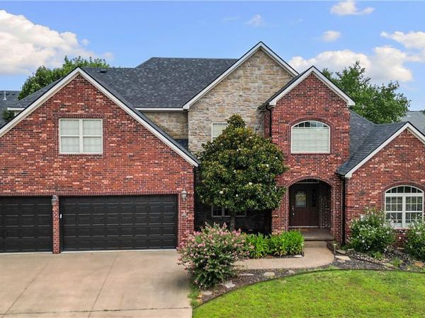 3907 NE Cadbury Avenue, Bentonville, AR 72712