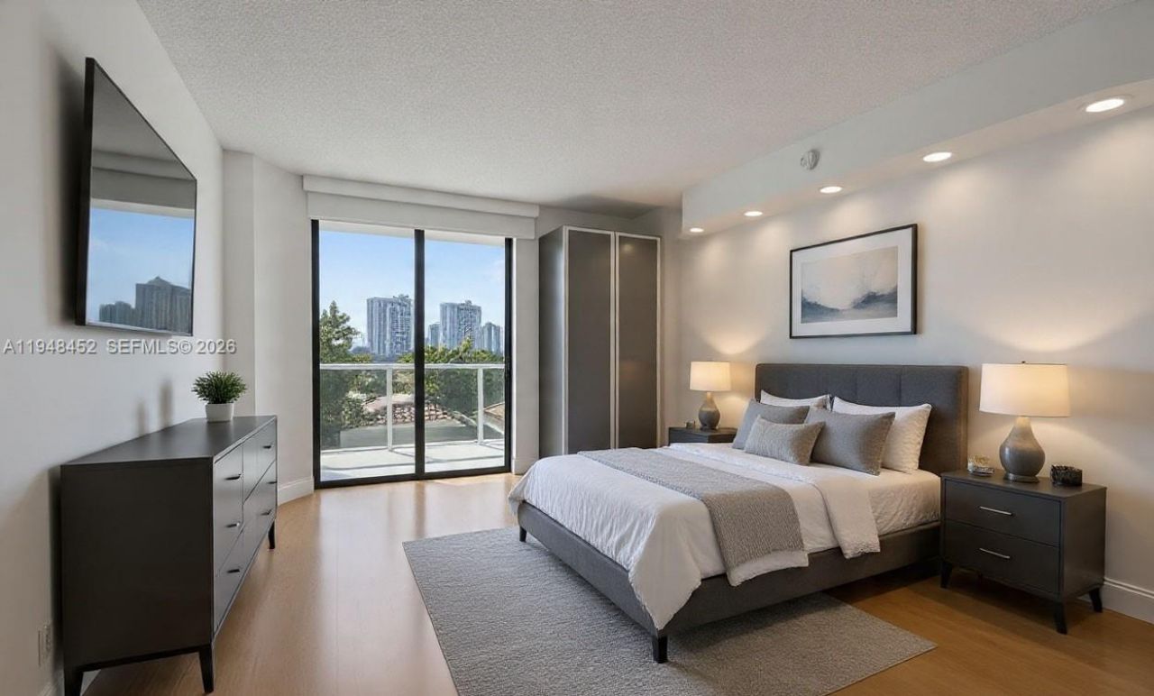 20281 E Country Club Dr, Unit 405, Aventura, FL 33180 Photo