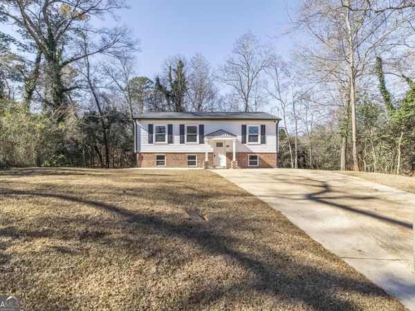 102 Oregon Court, Warner Robins, GA 31093