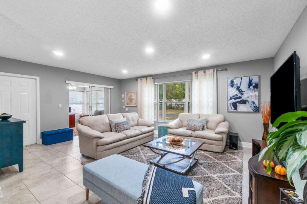 4935 NW 2nd Street, Unit A, Delray Beach, FL 33445 Photo