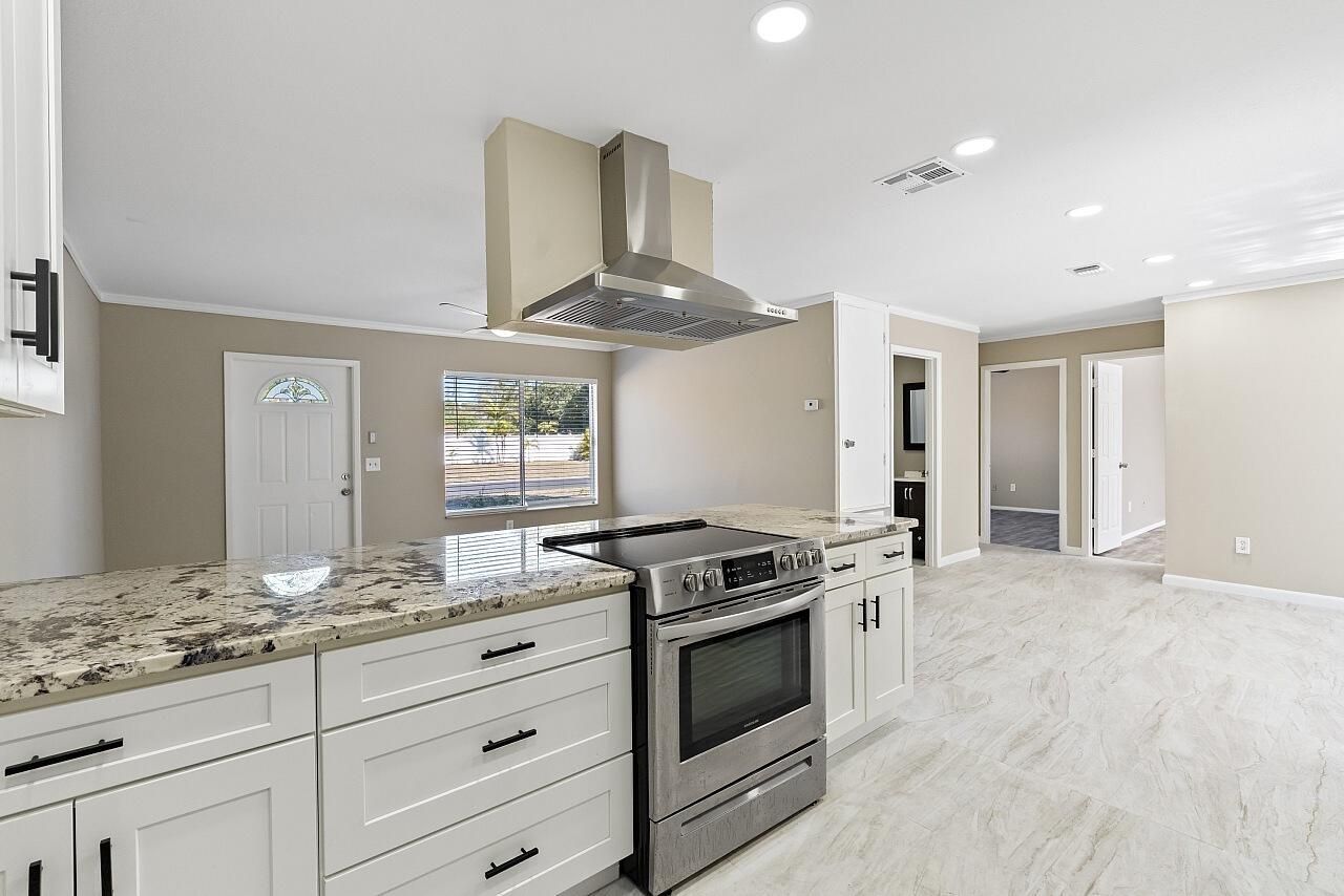 111 Alameda Avenue, Sebastian, FL 32958 Photo