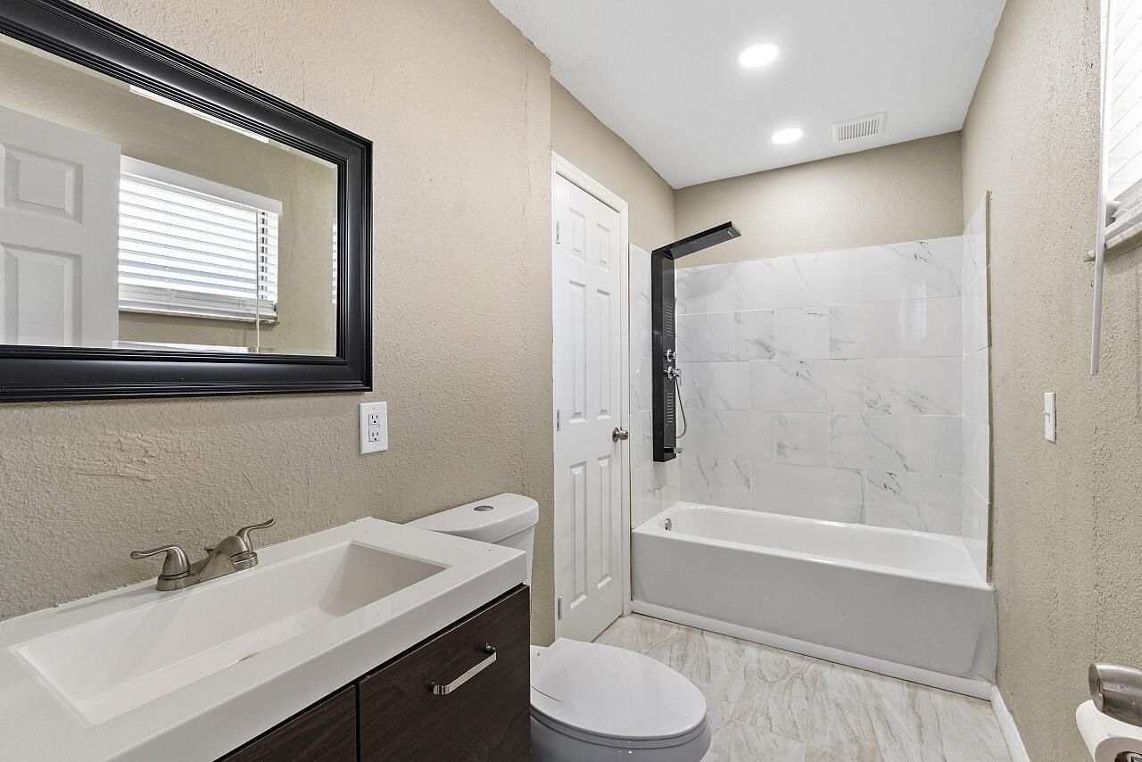 111 Alameda Avenue, Sebastian, FL 32958 Photo