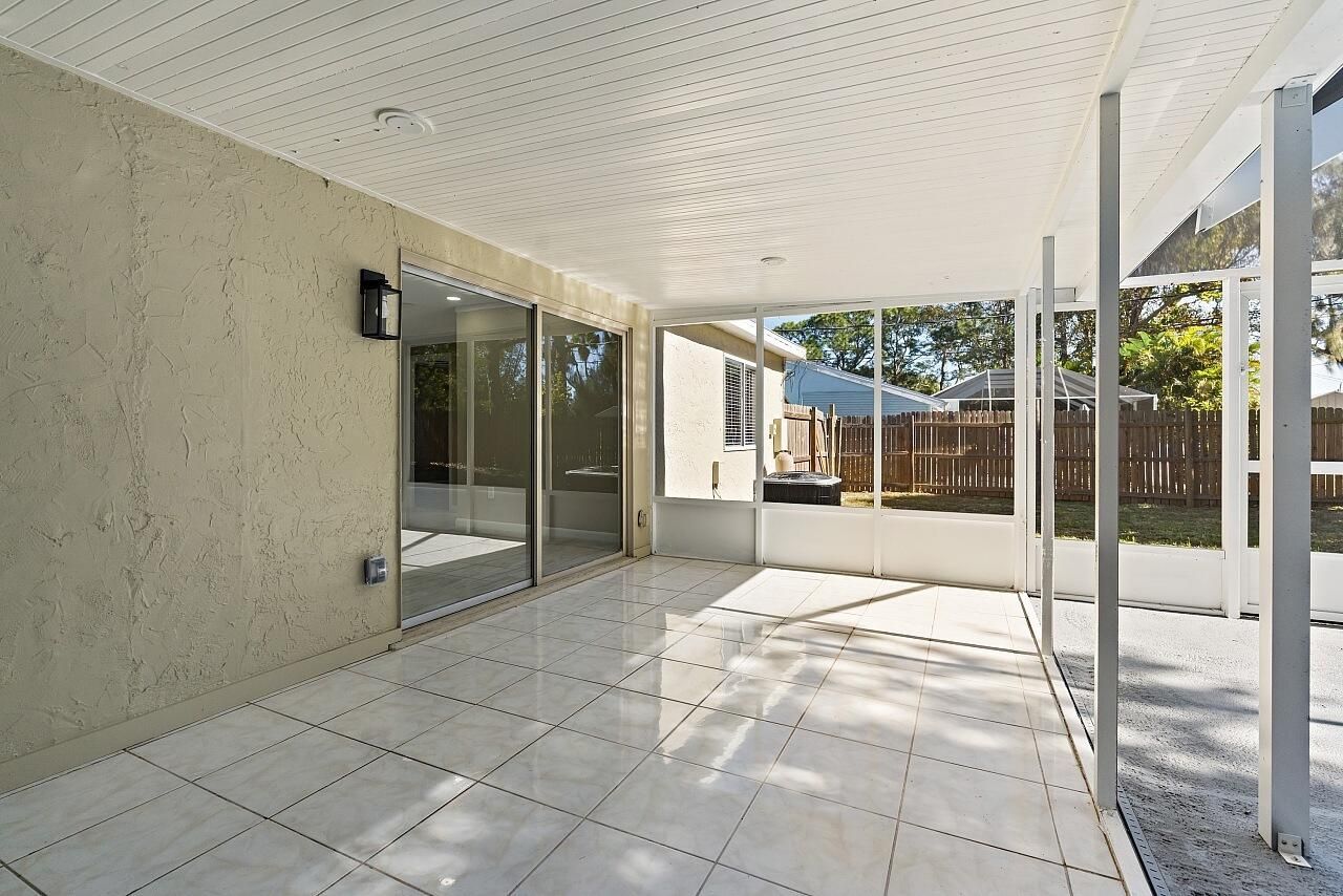 111 Alameda Avenue, Sebastian, FL 32958 Photo