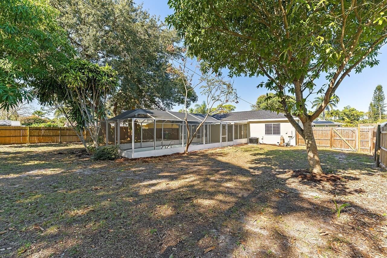 111 Alameda Avenue, Sebastian, FL 32958 Photo
