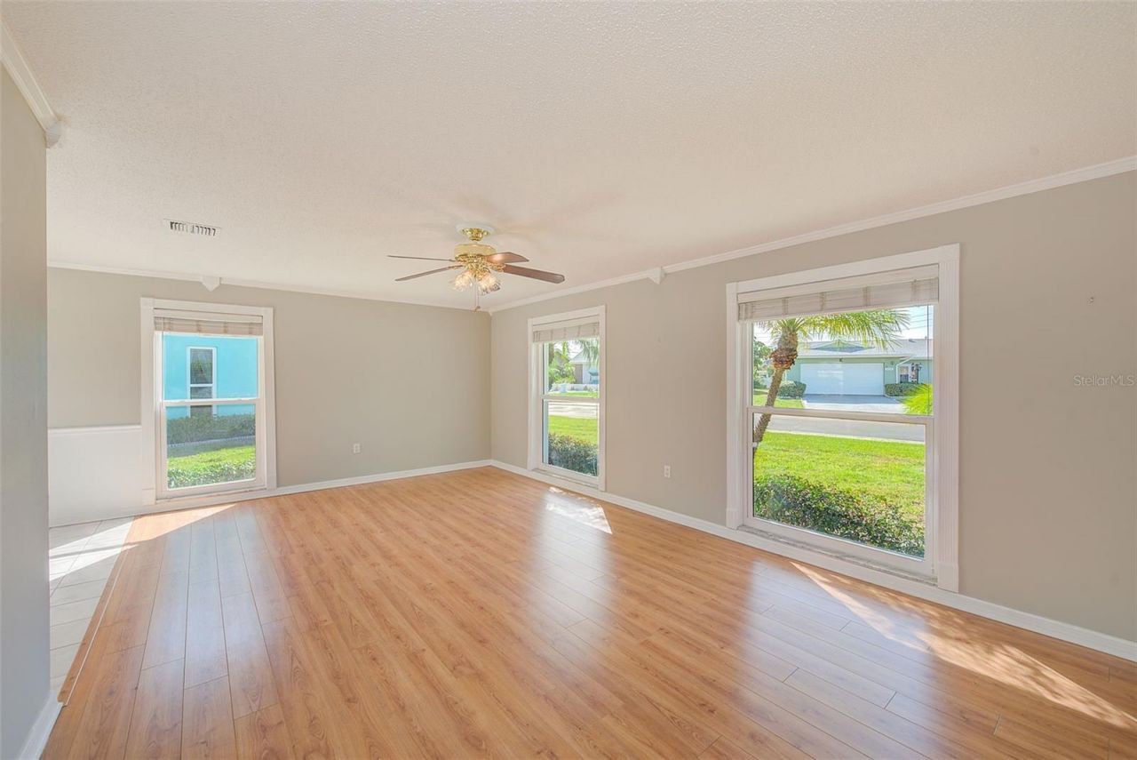 4577 Great Lakes Drive S, Clearwater, FL 33762 Photo