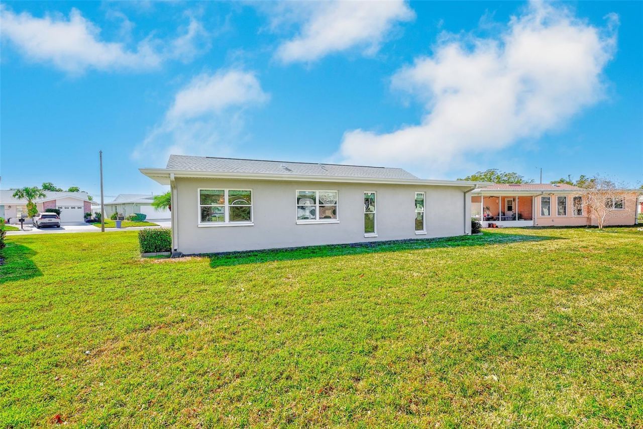 4577 Great Lakes Drive S, Clearwater, FL 33762 Photo