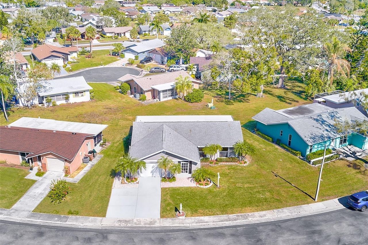 4577 Great Lakes Drive S, Clearwater, FL 33762 Photo