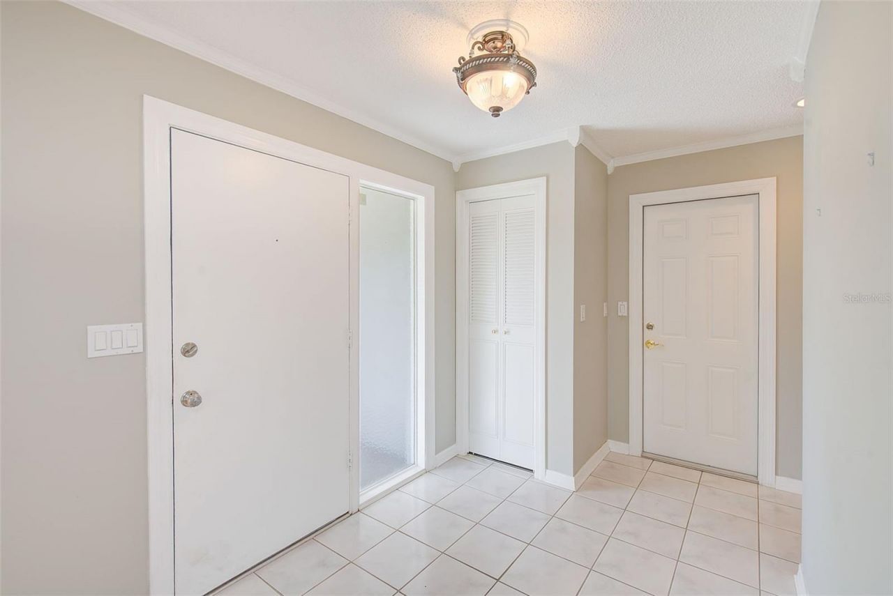 4577 Great Lakes Drive S, Clearwater, FL 33762 Photo