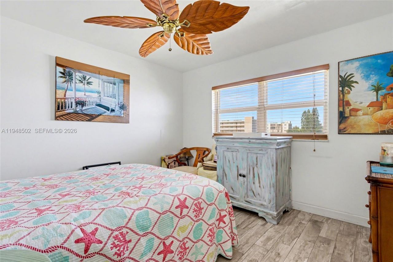 700 NE 14th Ave, Unit 501, Hallandale Beach, FL 33009 Photo