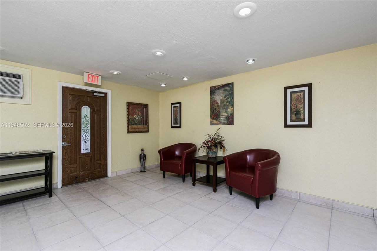 700 NE 14th Ave, Unit 501, Hallandale Beach, FL 33009 Photo