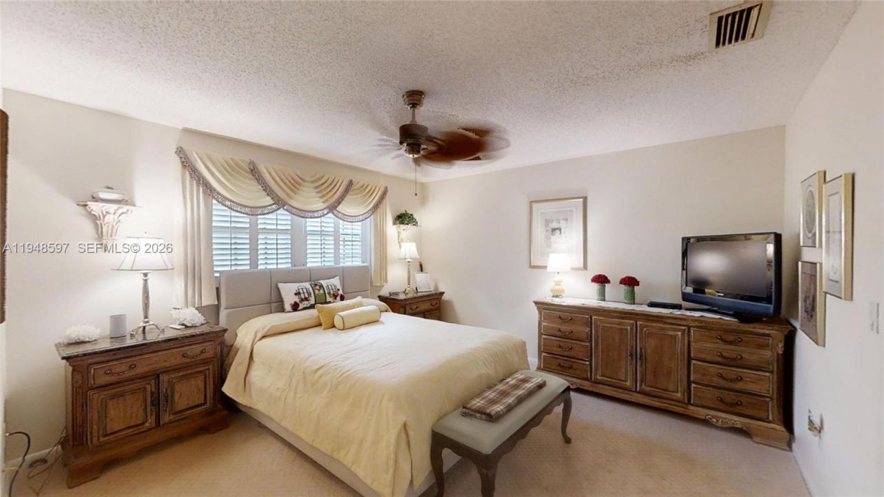 1527 Edgewater Circle, Fort Myers, FL 33919 Photo