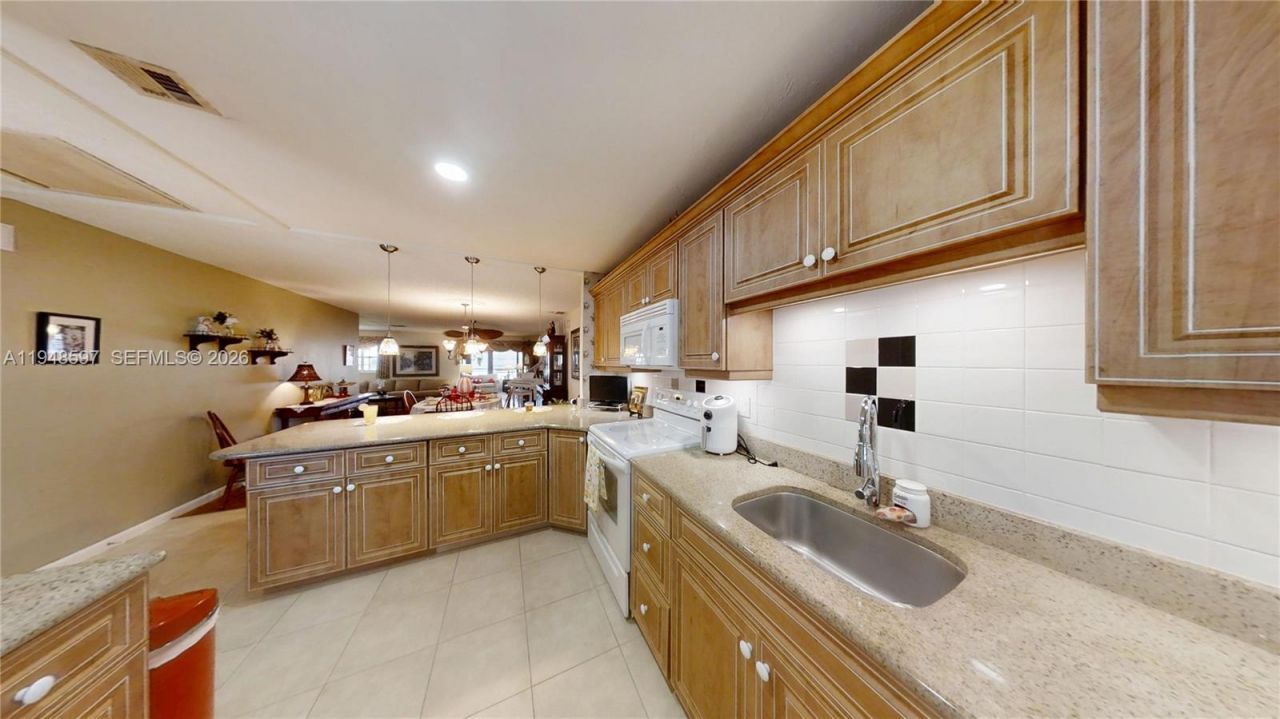 1527 Edgewater Circle, Fort Myers, FL 33919 Photo
