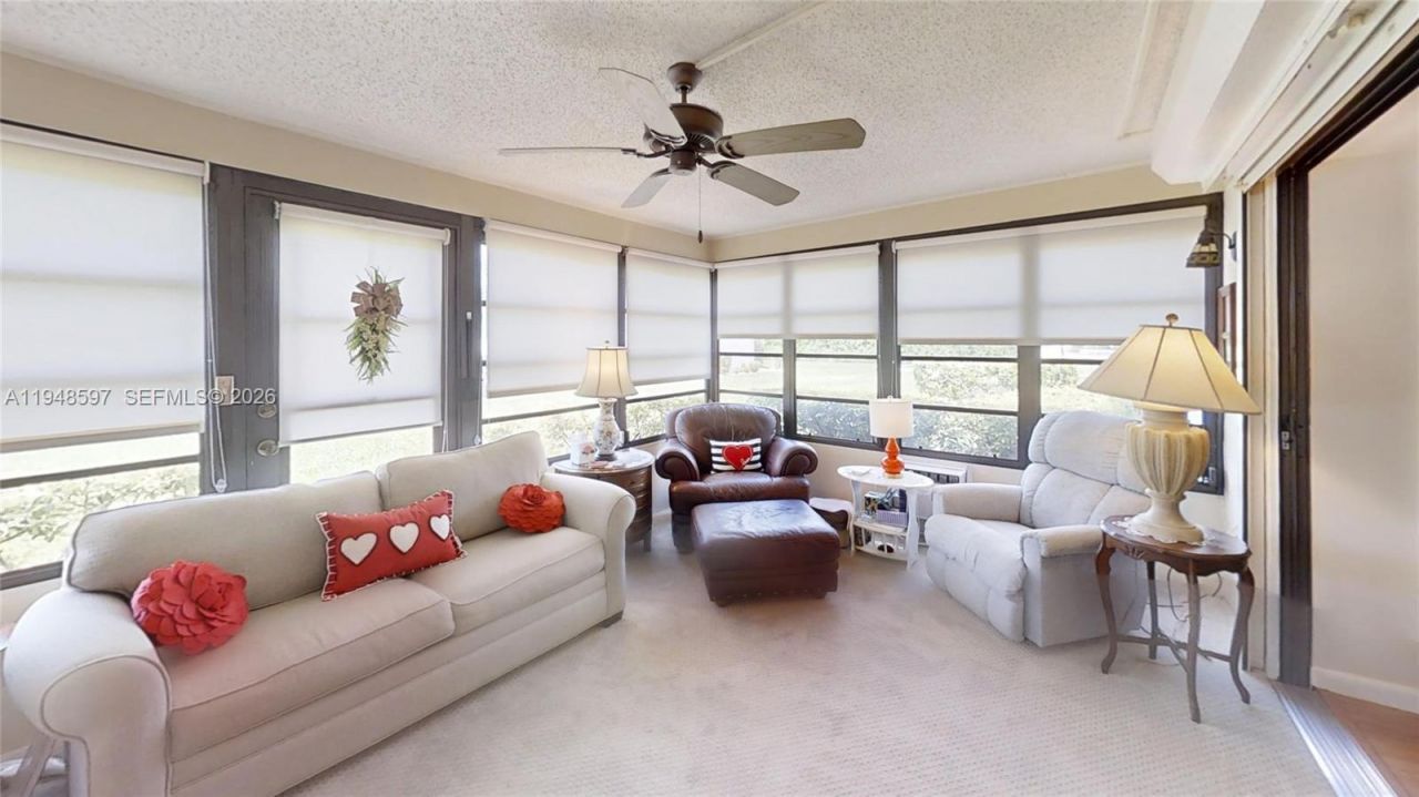 1527 Edgewater Circle, Fort Myers, FL 33919 Photo