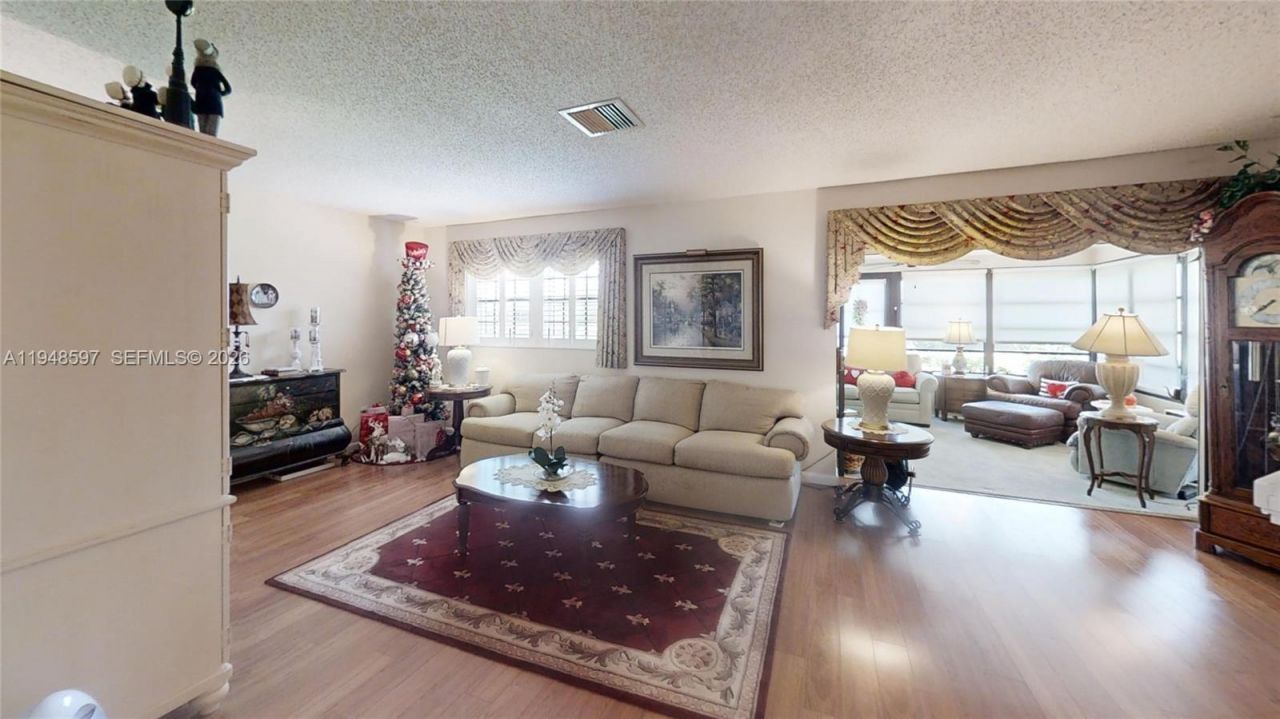 1527 Edgewater Circle, Fort Myers, FL 33919 Photo