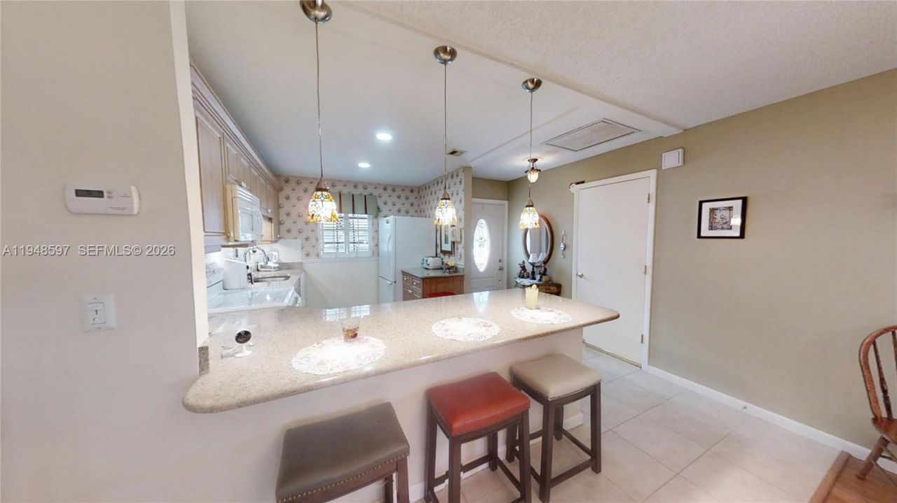 1527 Edgewater Circle, Fort Myers, FL 33919 Photo