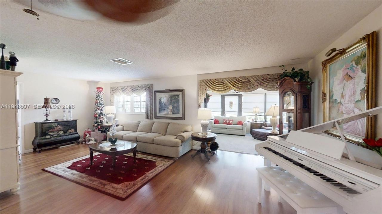 1527 Edgewater Circle, Fort Myers, FL 33919 Photo