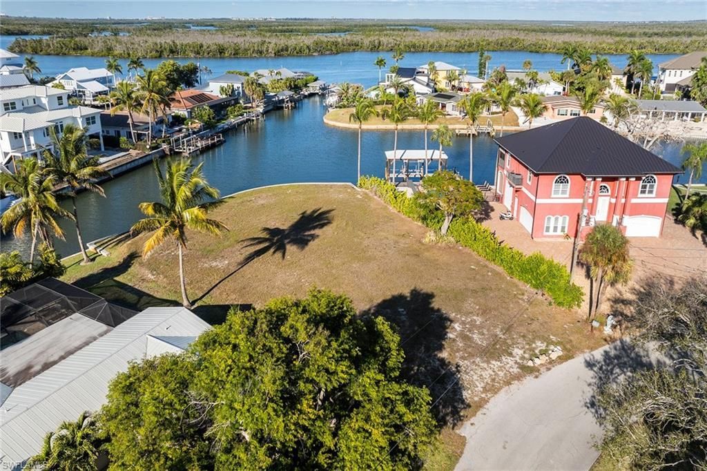 271 Randy Ln, Fort Myers Beach, FL 33931 Photo