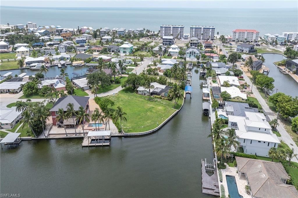 271 Randy Ln, Fort Myers Beach, FL 33931 Photo