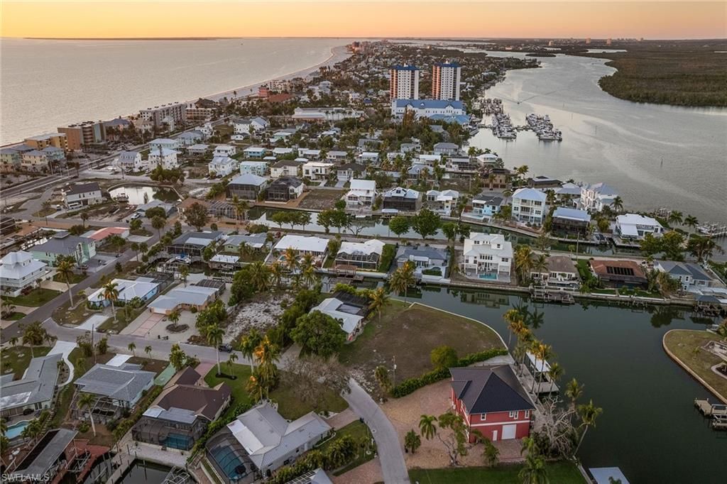 271 Randy Ln, Fort Myers Beach, FL 33931 Photo