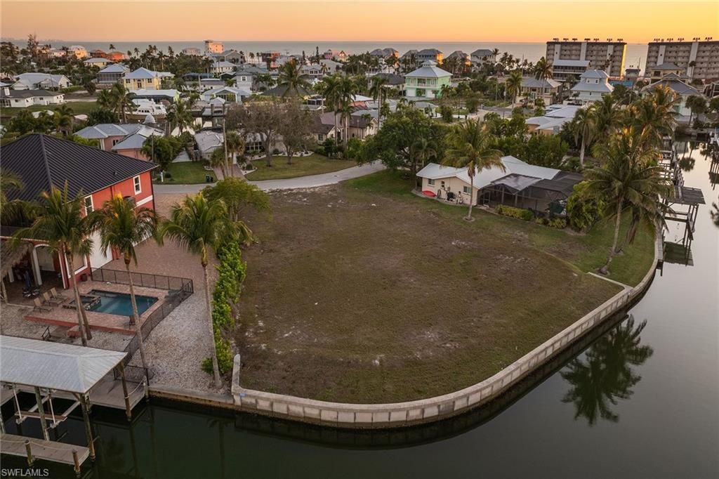 271 Randy Ln, Fort Myers Beach, FL 33931 Photo