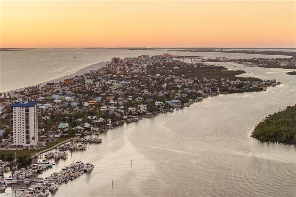 271 Randy Ln, Fort Myers Beach, FL 33931 Photo