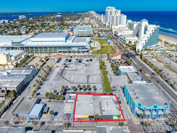815-823 Main Street, Daytona Beach, FL 32118