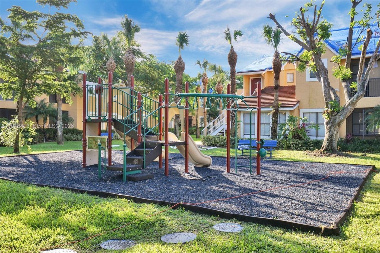 15560 SW 104th Ter , Unit 611, Miami, FL 33196 Photo